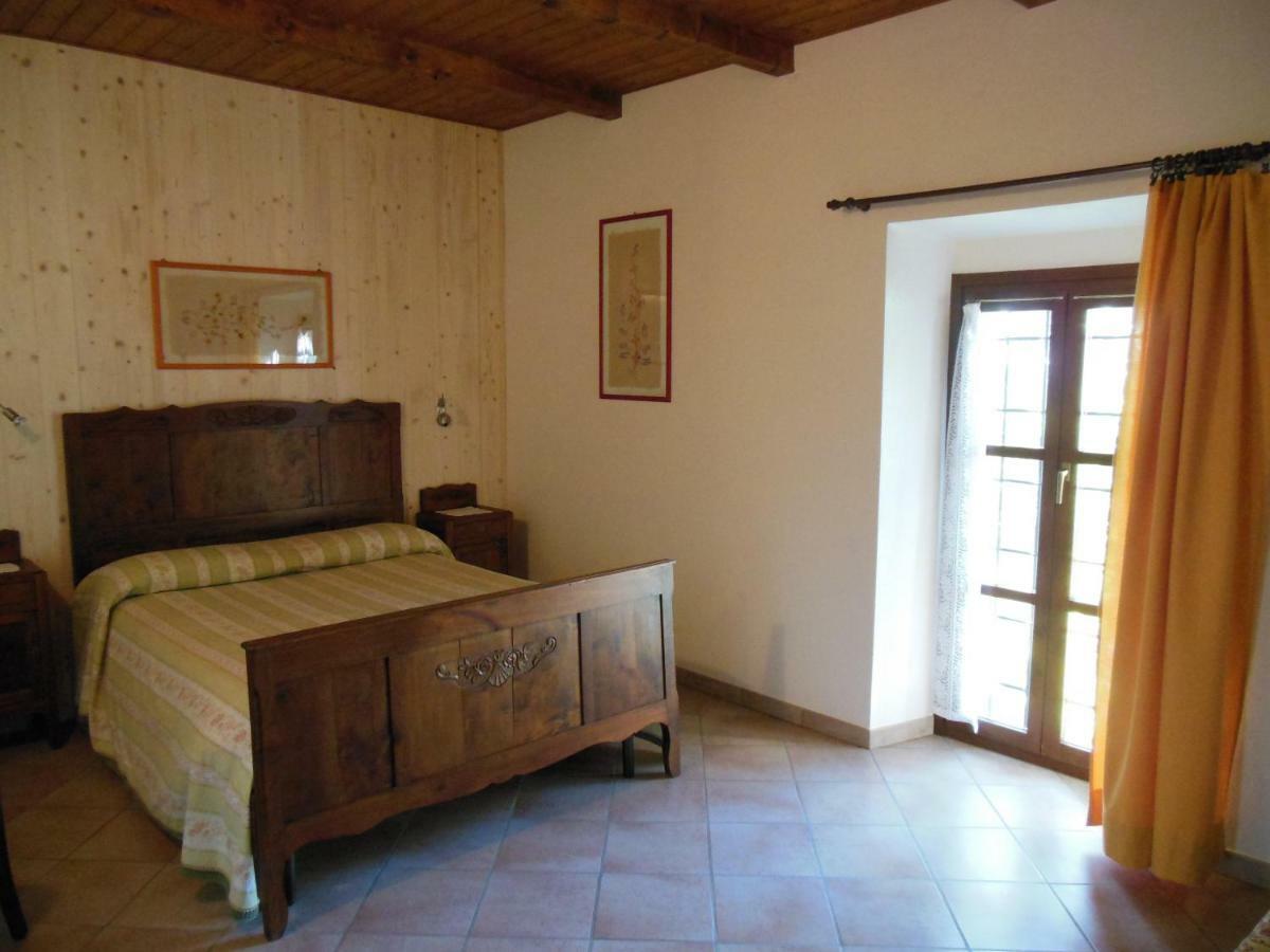 Agriturismo Affittacamere Barbarossa Dogliani Quarto foto